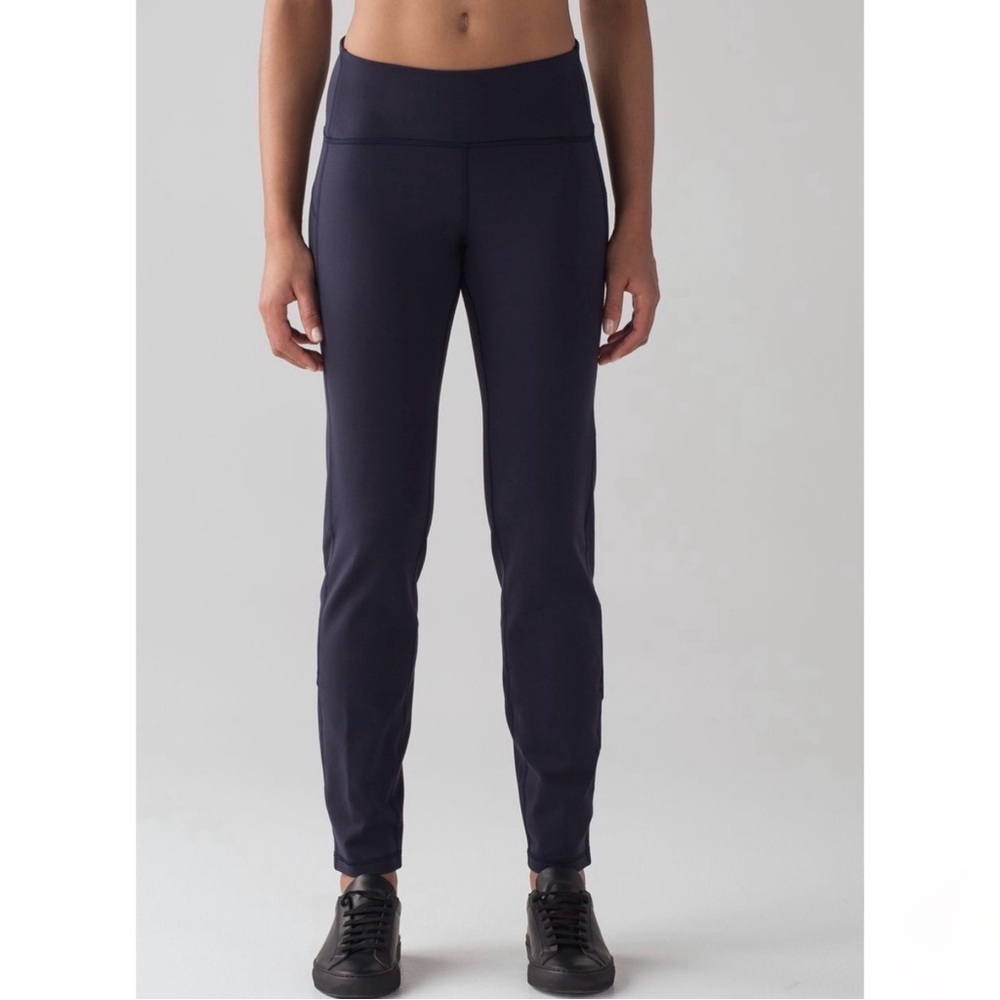 Lululemon Out To Lunge Untight Tight Sz 4 Navy